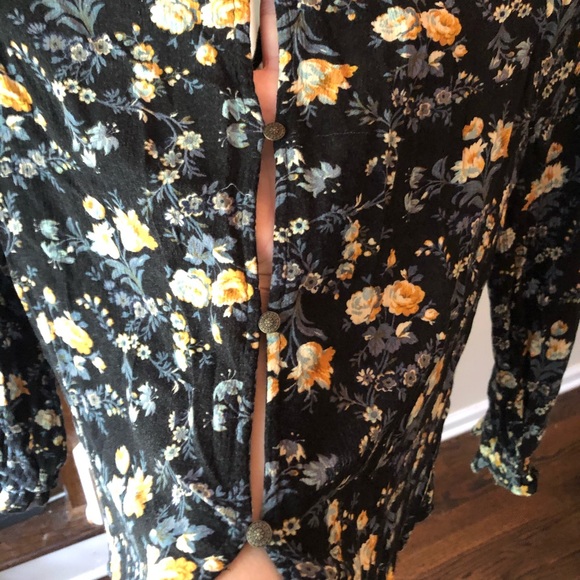 American Eagle Keyhole Floral Blouse Top Sz XS - Picture 6 of 9